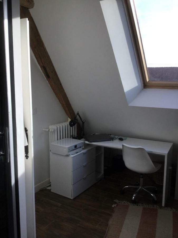 Maison De Sandrine Jumeauville Eksteriør billede